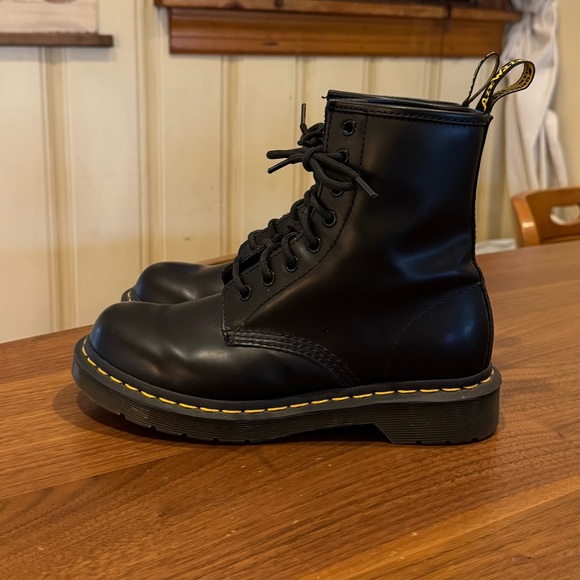 Dr. Martens The Original 1460 Black Smooth Leather Lace Up Durable Boots US 7 - Picture 3 of 10